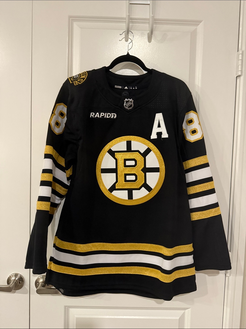 NWT Boston Bruins Pastrnak #88 size 46 100 year anniversary jersey